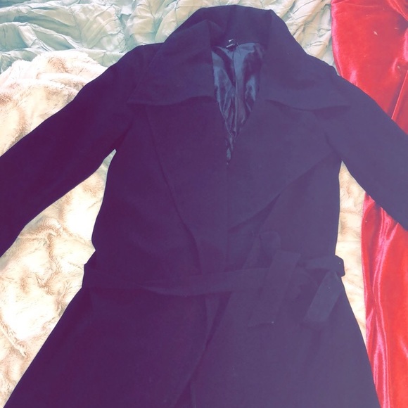 Black Trench coat with waist tie - Picture 7 of 8